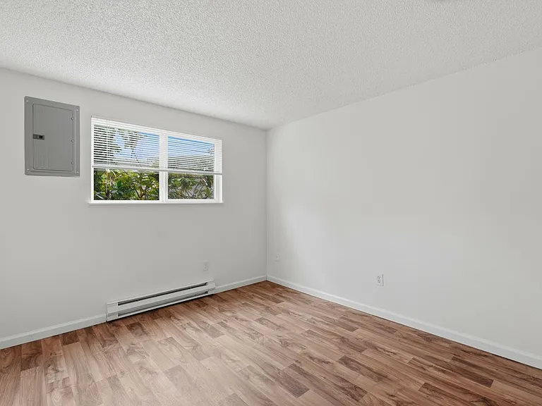 Birchcreek Apartments — Photo 17