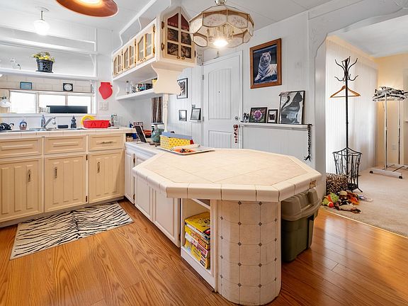 4th image of 201 Cayer St #48