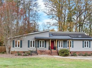 8006 Bridgewood Rd, Clemmons, NC 27012
