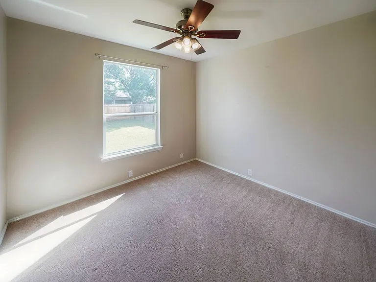 4736 Green Bluff Dr — Photo 23