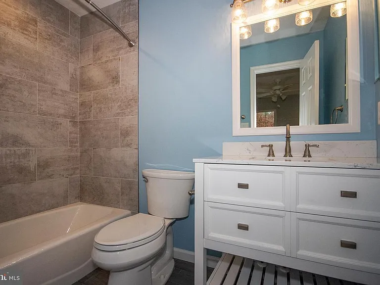 9432 Loch Leven Ct — Photo 13