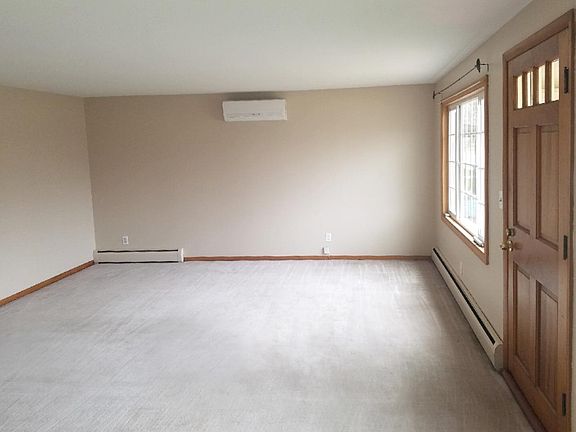 4th image of 411 Callodine Ave