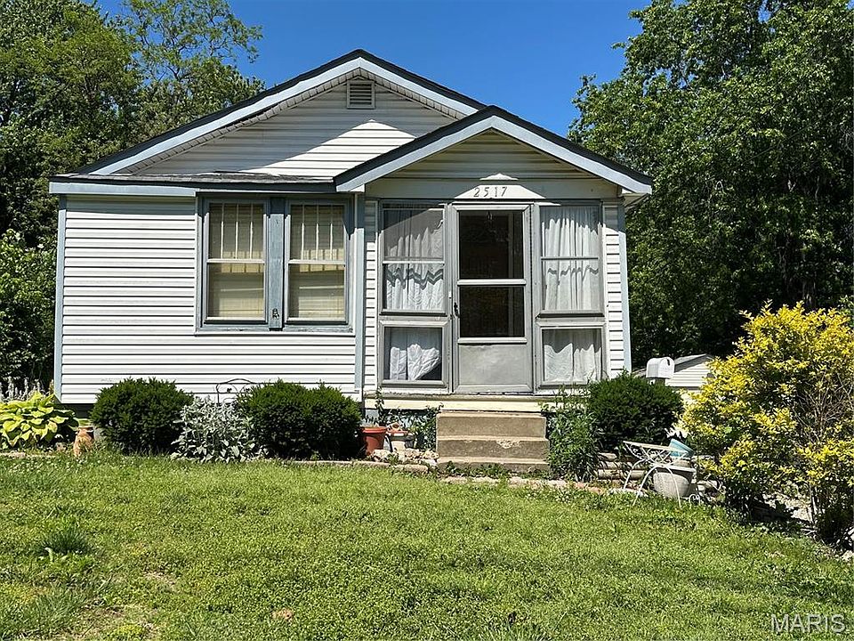 1st image of 2517 Spencer Ave