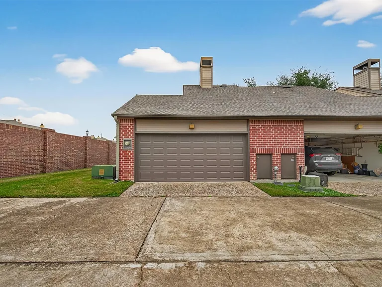 7447 Cambridge St #79 — Photo 40