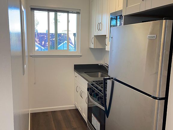 5th image of 1133 El Camino Real APT 2