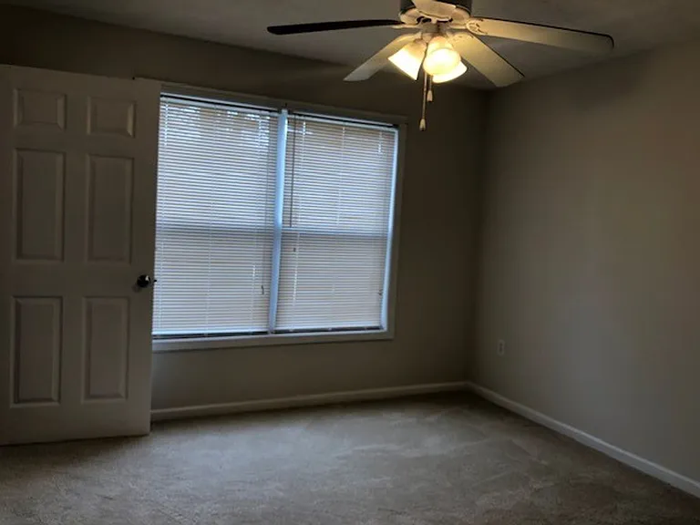 1385 S Donahue Dr #1-102 — Photo 6