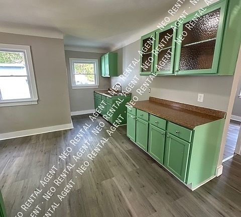 2nd image of 1331 Nichols Ave