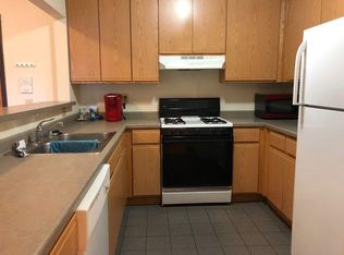 322 N Henry St APT 202, Madison, WI 53703