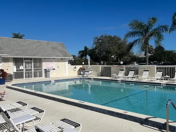 1531 SE Royal Green Circle #106, Port St Lucie, FL 34952