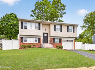 618 Illinois Ave, Brick, NJ 08724