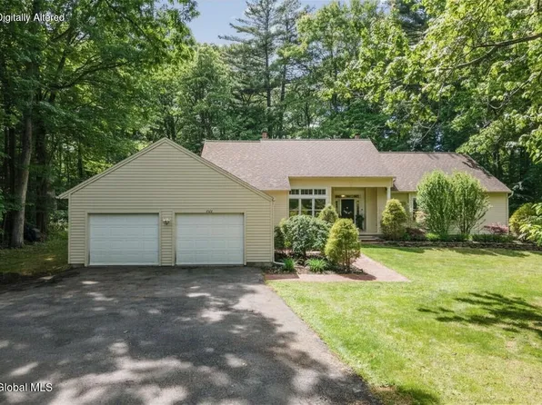 703 Maple Lane, Niskayuna, NY 12309