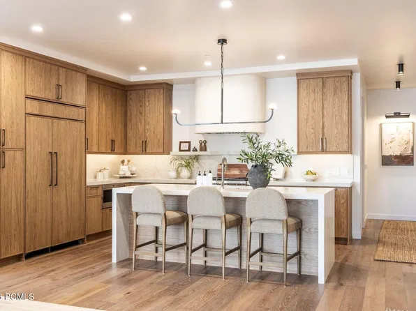 7367 S Canyon Centre Pkwy #204, Cottonwood Heights, UT 84121