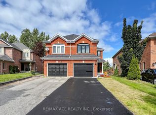 119 Primeau Dr, Aurora, ON L4G 6Z6