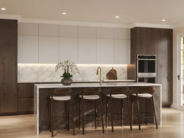 32 Auburn St #1, Brookline, MA 02446