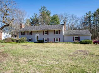 12 Appledor Rd, Bedford, NH 03110