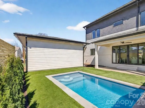 400 Dover Ave, Charlotte, NC 28209