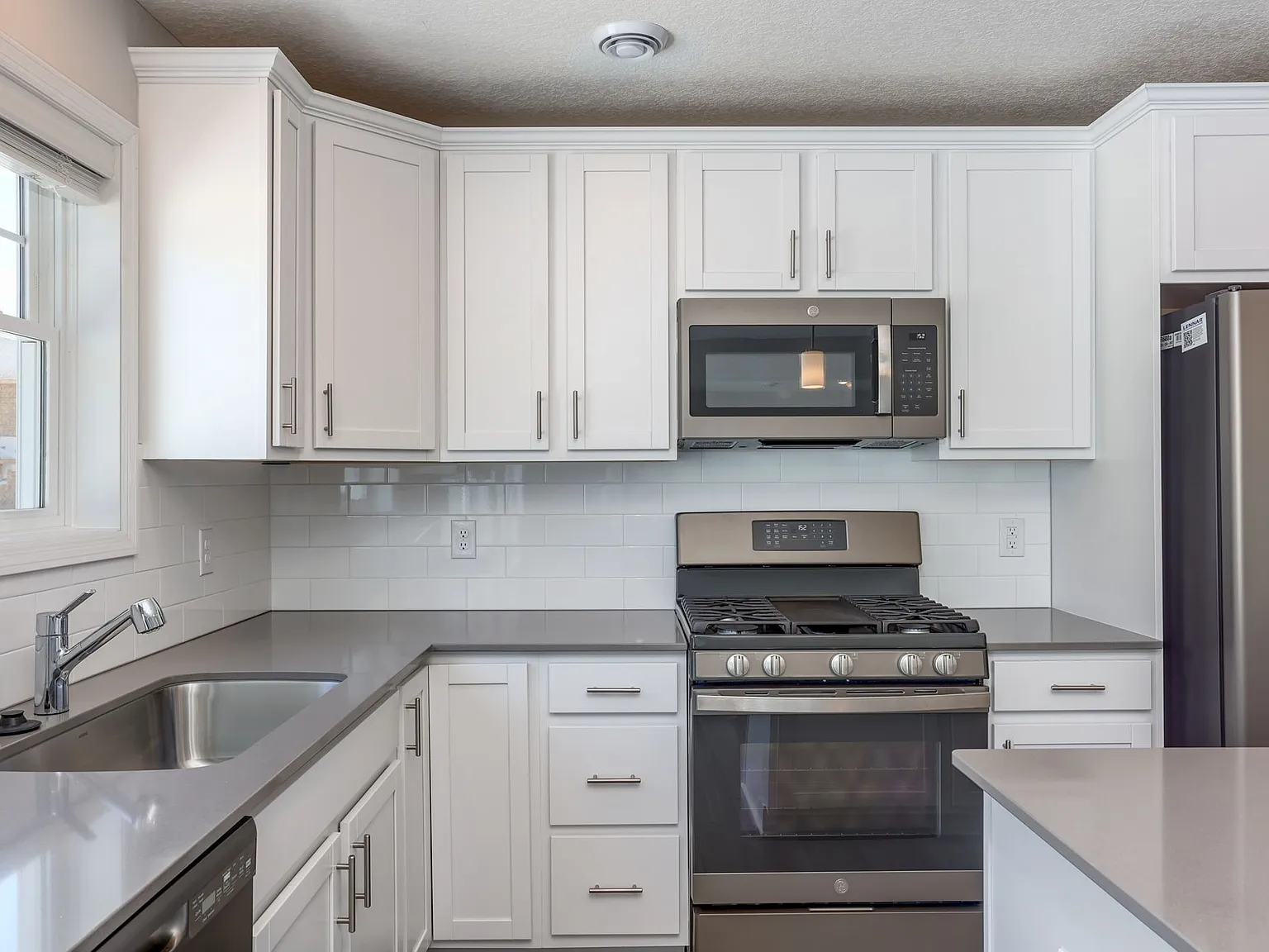 3 bed, 2.5 bath, 1804 sqft, $2,675 — Photo 4