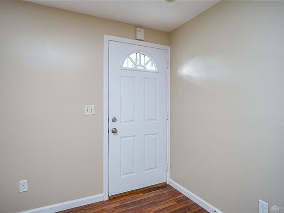 3rd image of 4813 Meadowvista Dr