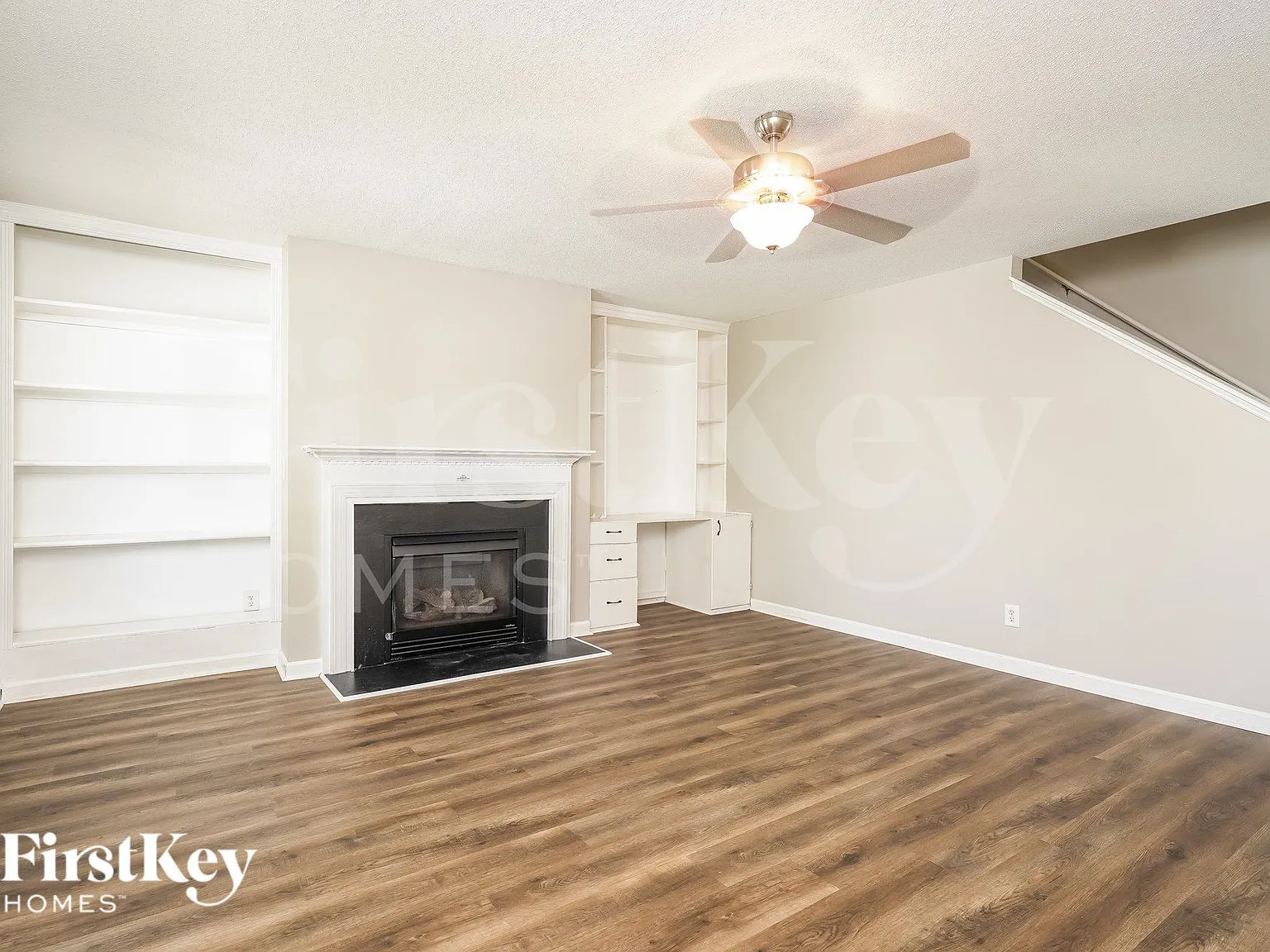 3 bed, 2.5 bath, 1794 sqft, $2,185 — Photo 3