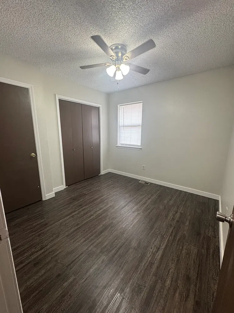 Pleasant Valley Apartments - 12 — Photo 3