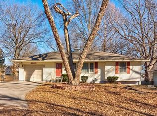 8605 Stark Ave, Raytown, MO 64138