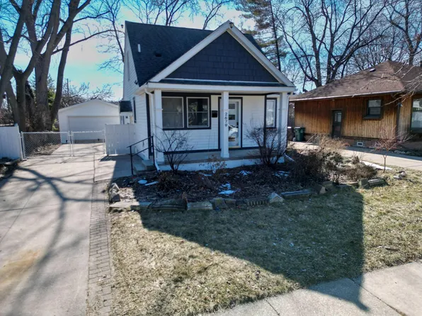 2679 Oxford Rd, Berkley, MI 48072