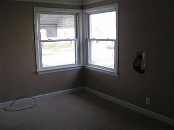 4th image of 3081 Wilson Ave