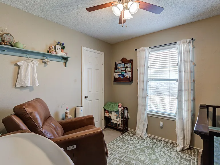 505 N Iola Ave — Photo 16