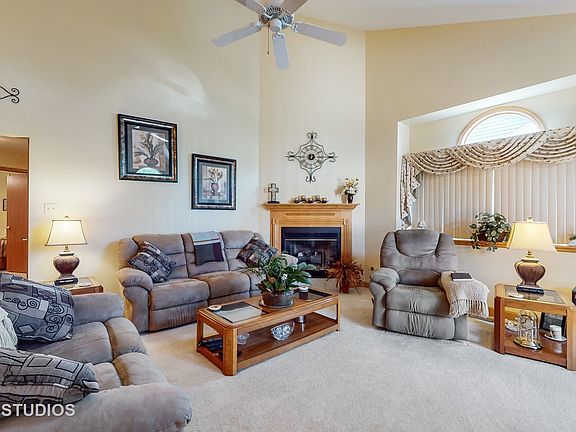 4th image of 16133 Lake Villa Ave Unit 1613