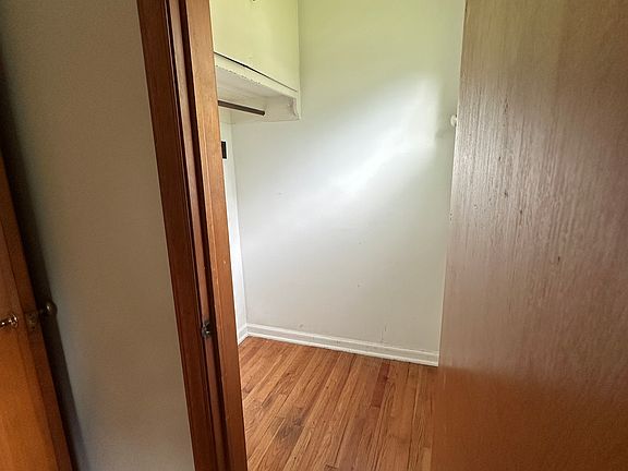 5th image of 13 N Greenwood Ave