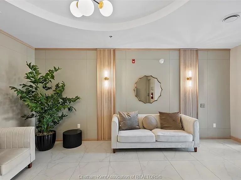 364 Grand Ave E #305 — Photo 4