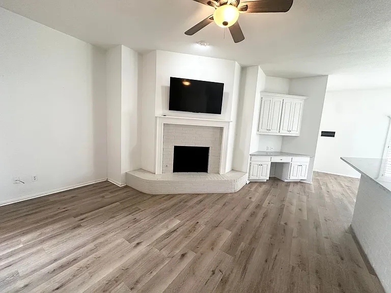 1800 Dukes Dr — Photo 8