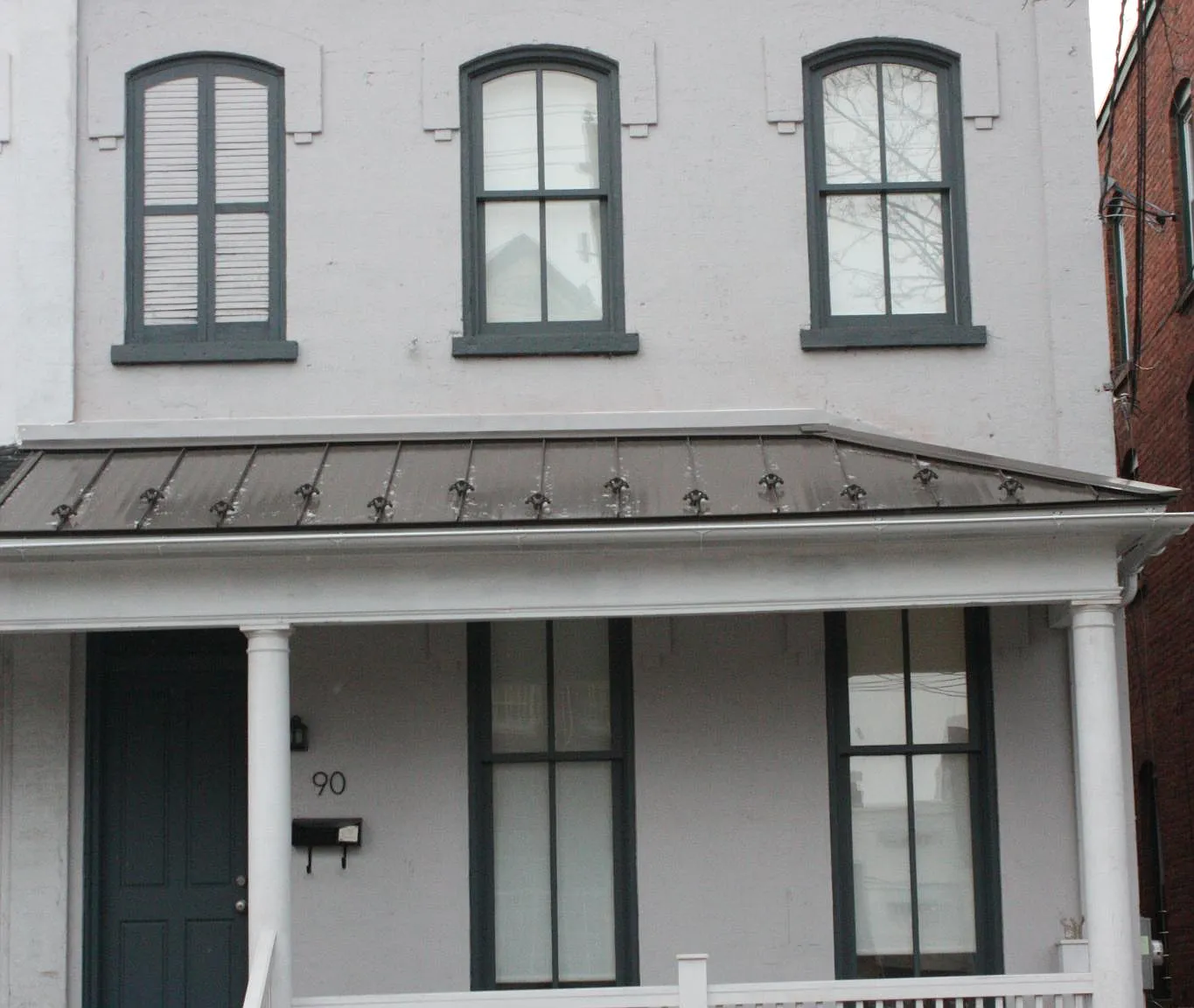 4 bed, 2.5 bath, 2000 sqft, $1,900 — Photo 1