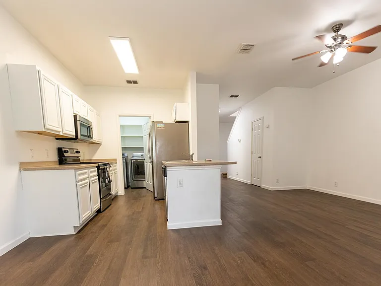 4107 Saint Charles Bay — Photo 12