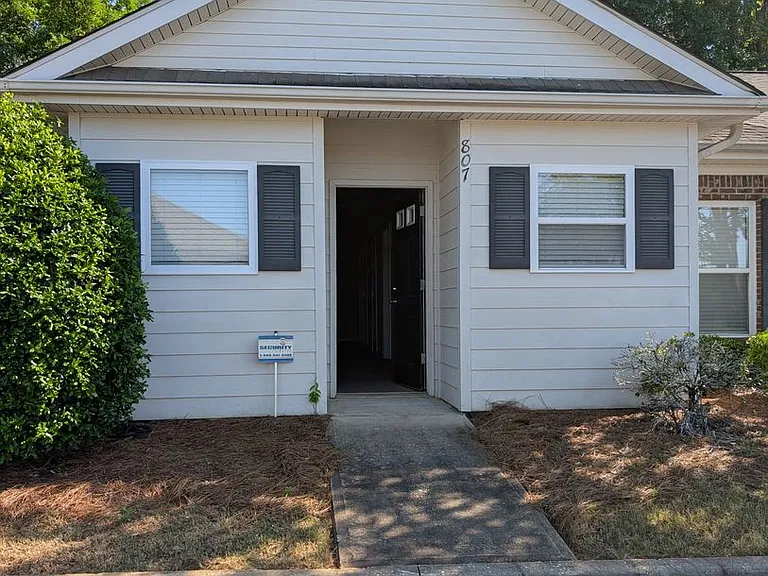 807 Harvard Dr — Photo 6