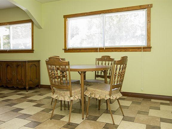 5th image of 1340 Ebeling Dr