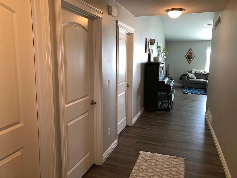 894 S Von Elm Dr — Photo 5