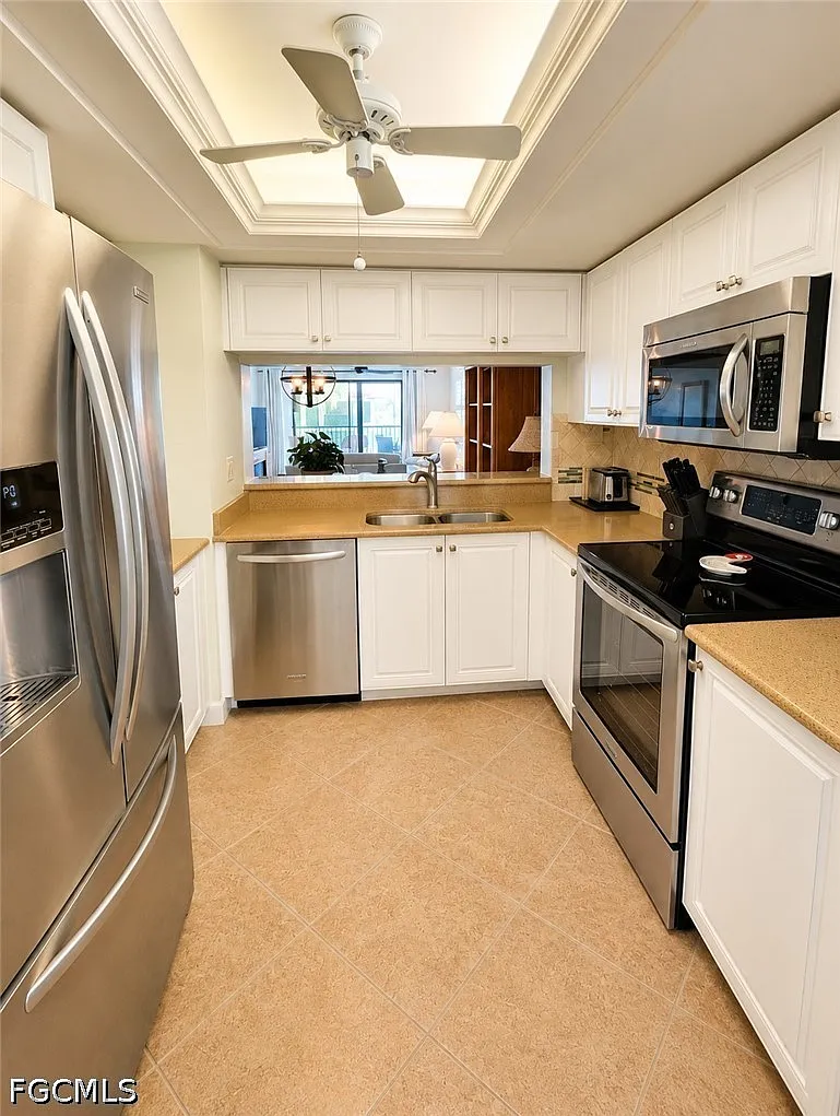2 bed, 2.0 bath, 1150 sqft, $3,600 — Photo 4