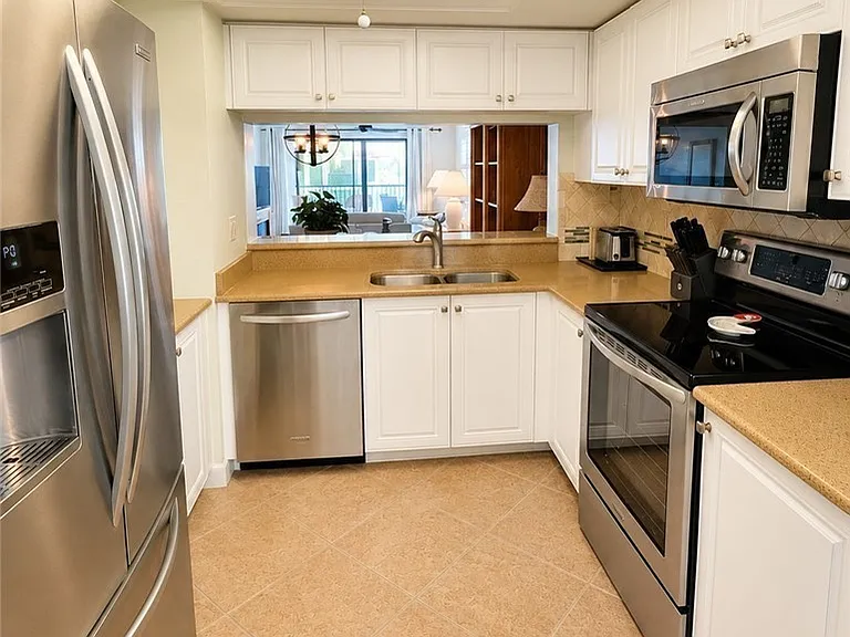 12601 Kelly Sands Way #423 — Photo 4