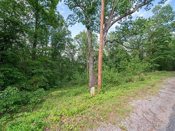 2nd image of 9 Washington Ln