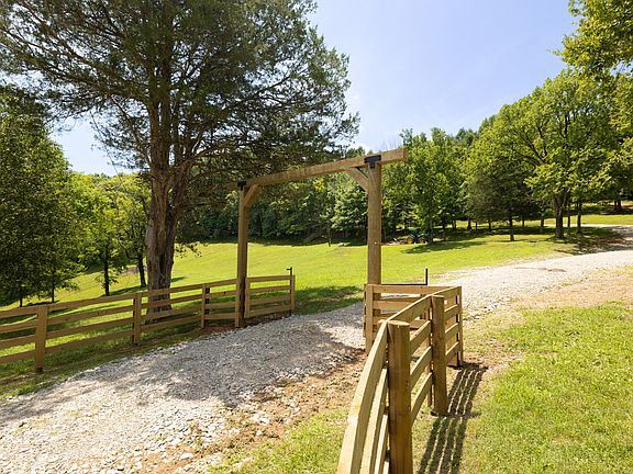2nd image of 394 Young Hollow Rd