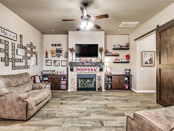 4th image of 8336 NW 141st Cir