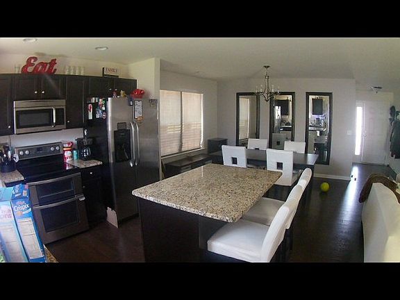 Kitchen/Dining Area