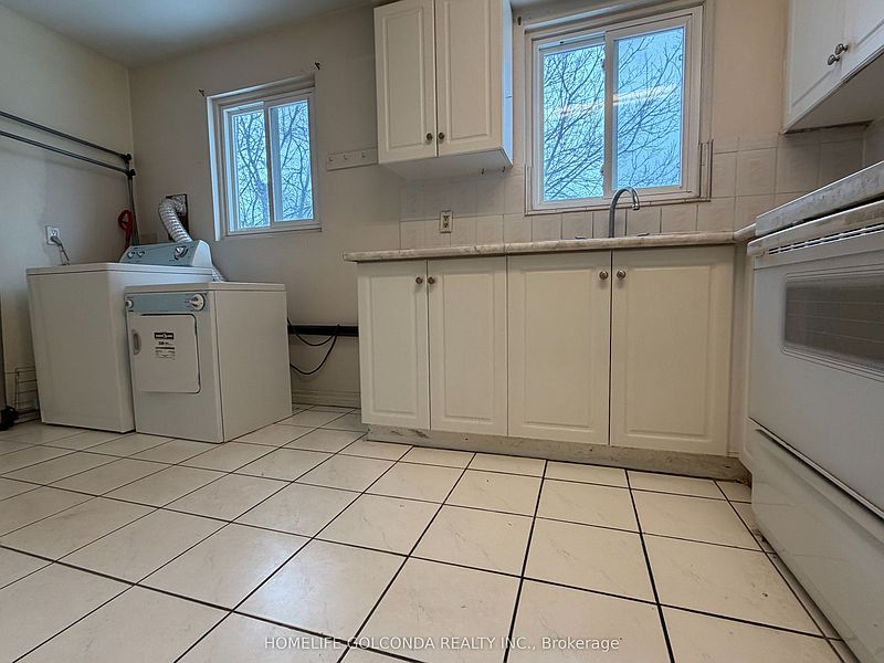 Toronto House for rent - 3 Bedrooms — photo 10