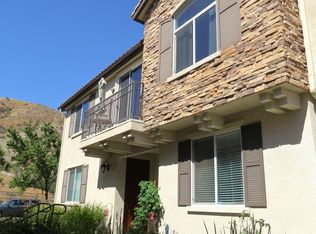 27912 Avalon Dr, Canyon Country, CA 91351