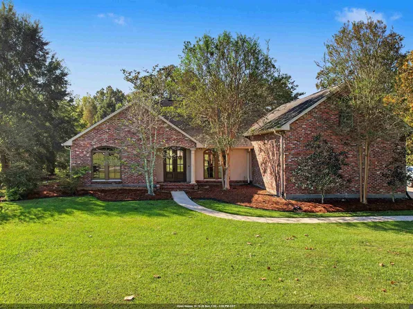 20704 La Rouge Ct, Livingston, LA 70754