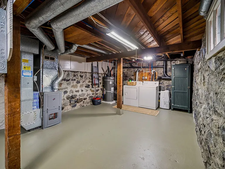 2612 W Dean Ave — Photo 42
