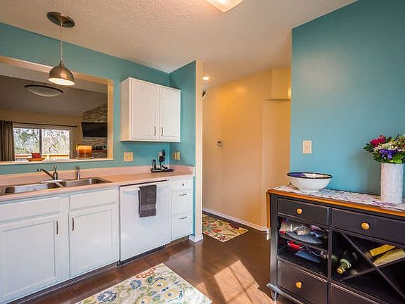 3rd image of 2204 S Laurelwood Dr