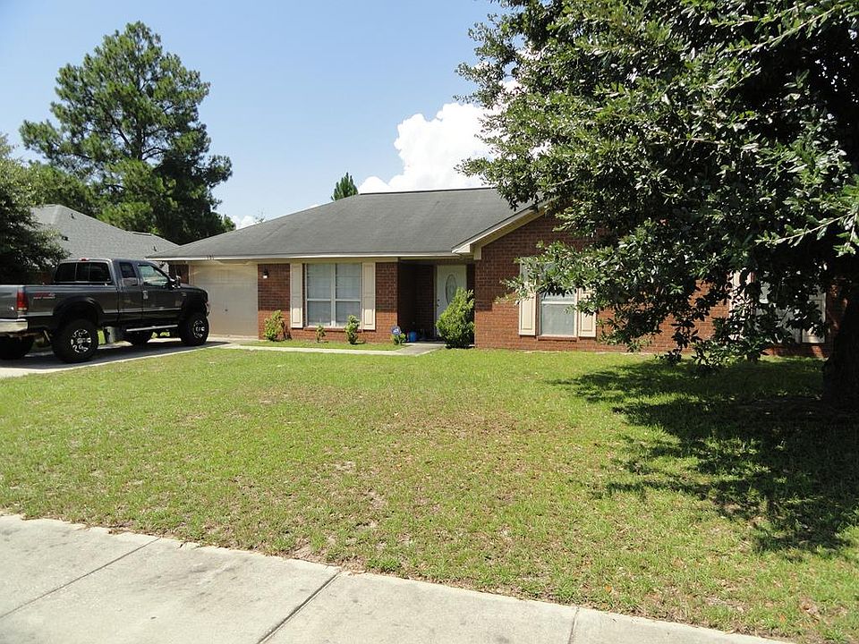 2nd image of 303 Clairemore Cir