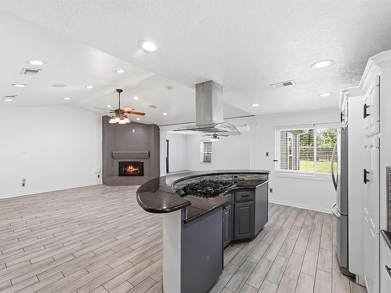 1727 Beckman Dr — Photo 10